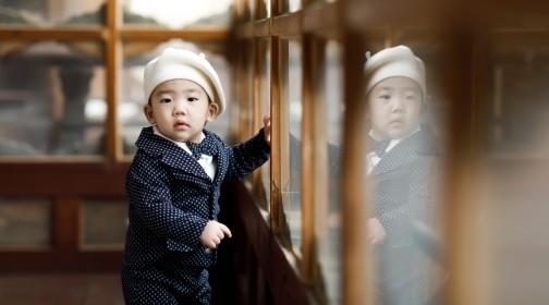 <p style="text-align: left;"><span style="font-size: 18px; font-weight: 600;">돌잔치 스냅 - Basic</span><br><span style="color: rgb(153, 153, 153);"><span style="font-size: 13px;"><strong>데이터 only
식전 컨셉사진 + 돌상 원판 가족사진 + 돌잡이 행사 촬영</strong></span></span><br><span style="color: rgb(164, 162, 153);"><strong>300,000</strong></span></p>