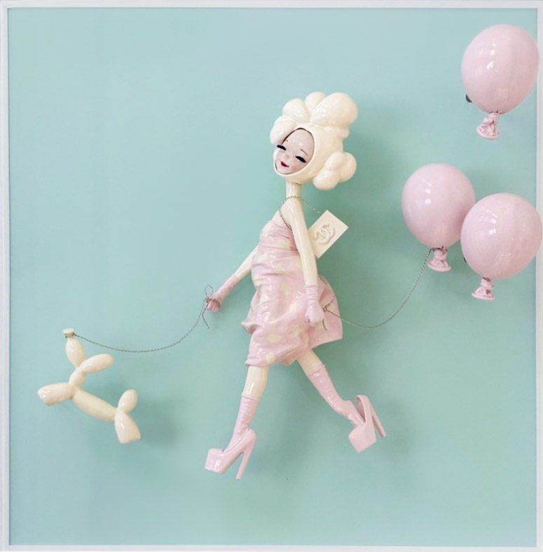<br><b style="font-size:20px;">Delivery love, <br>Walk on the flower series</b><br>50 x 50 x 18 cm 10호<br>Mixed Media<br>2025