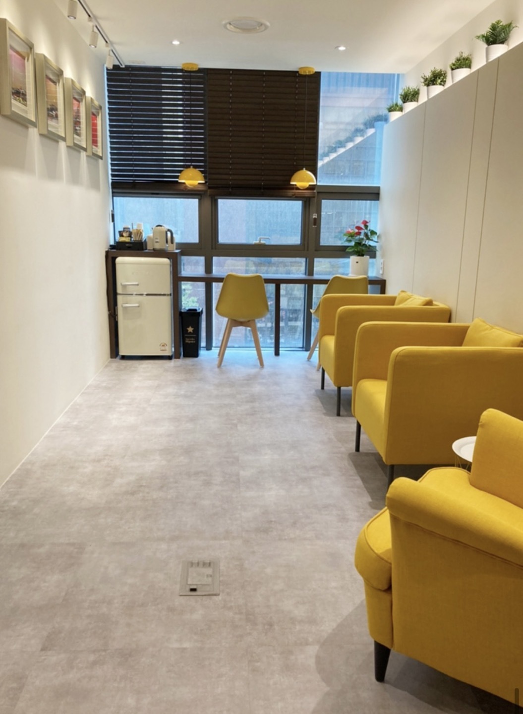 <strong>케이스포츠심리상담센터 대기실</strong><br/>카페테리어