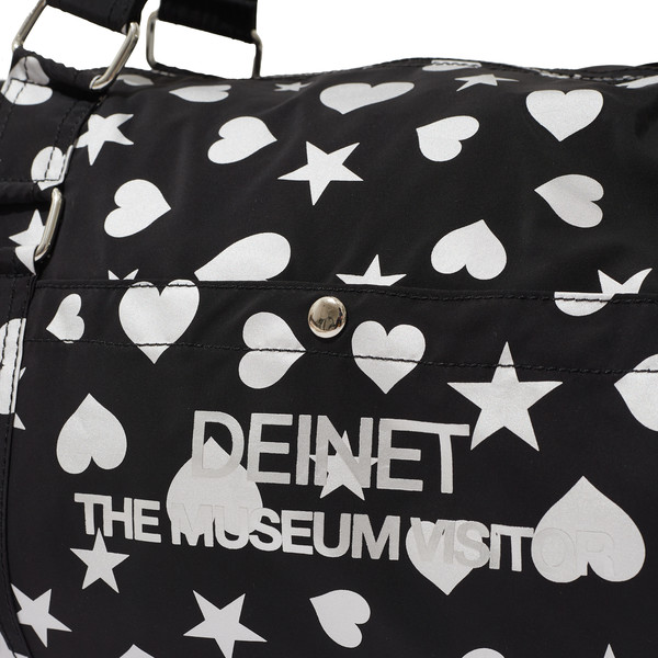 【THE MUSEUM VISITOR】TMV X DEINET HEART STAR DUFFLE BAG TMV X DEINET HEART STAR DUFFLE BAG IN BLACK : THE MUSEUM VISITOR