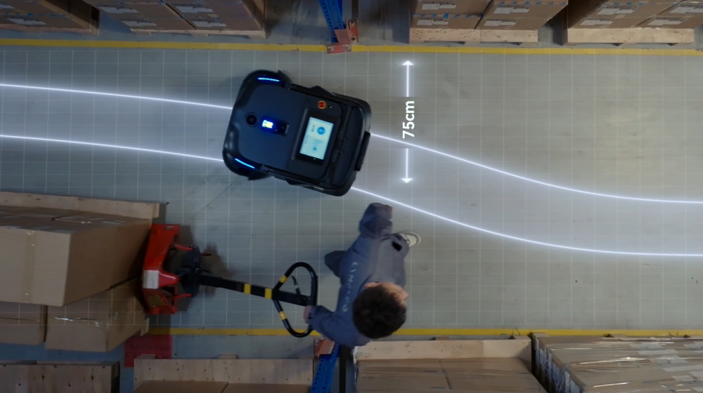 공장 작업자 충돌없는 청소로봇