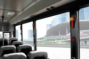 와이드 고정형 유리