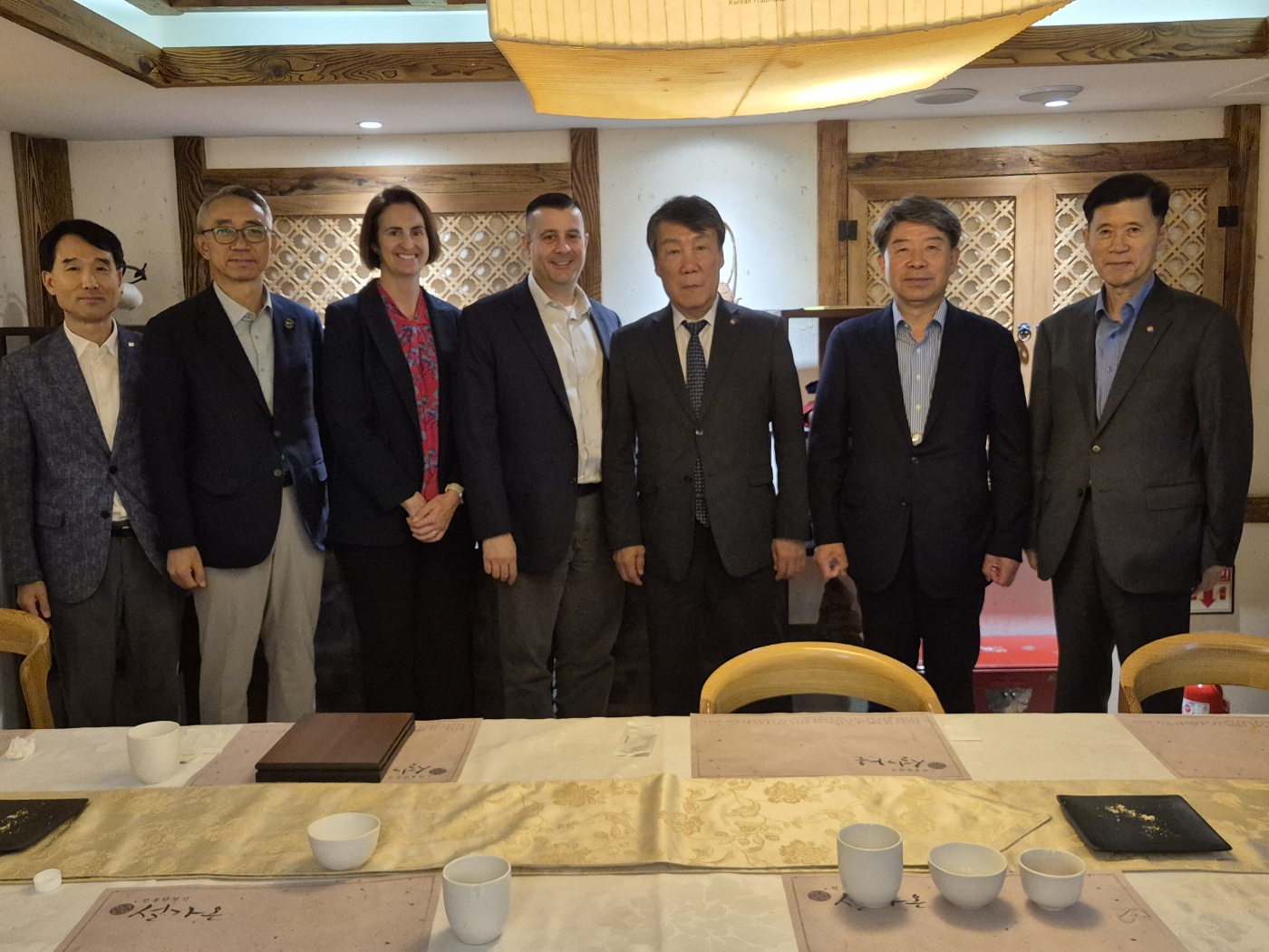 미 국방무관 환송 및 환영식 (7.3 / 왼쪽에서 세번째가 신임 Hearne 대령)