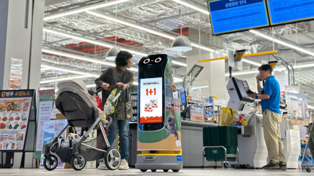 로봇광고 매출 상승 효과 90% 이달 이마트에브리데이서 로봇 광고 런칭