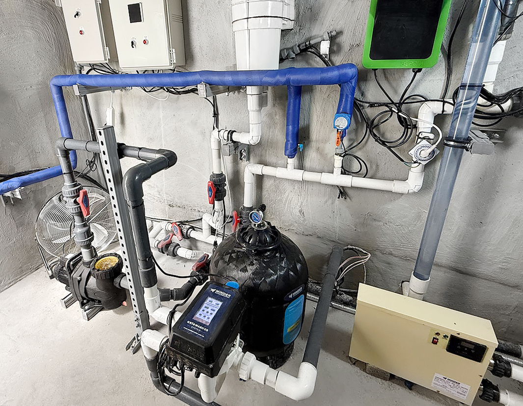 스테이지 캠핑앤 풀빌라의 수심 1.5m 풀빌라 수영장을 소개합니다.