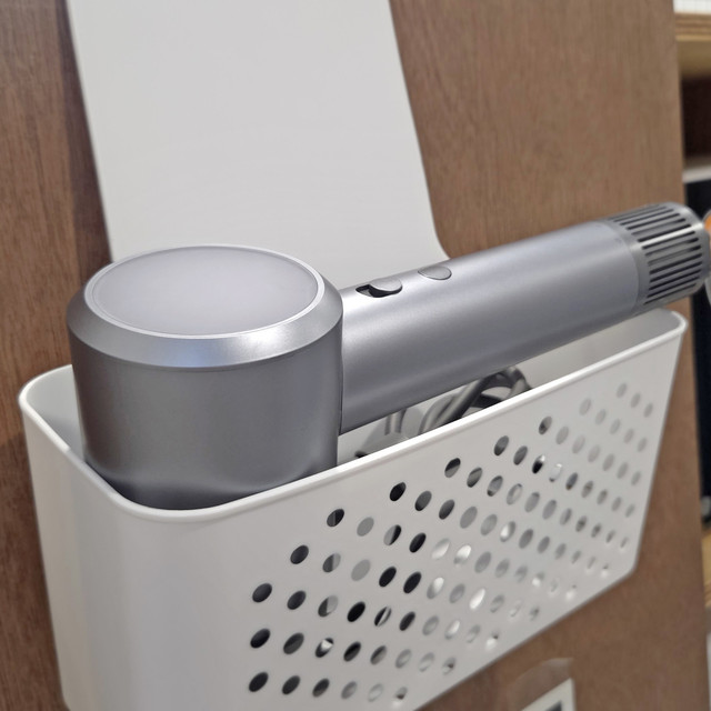 스테이지 캠핑앤 풀빌라의 캠핑 사이트의 개별 헤어드라이기를 소개합니다.