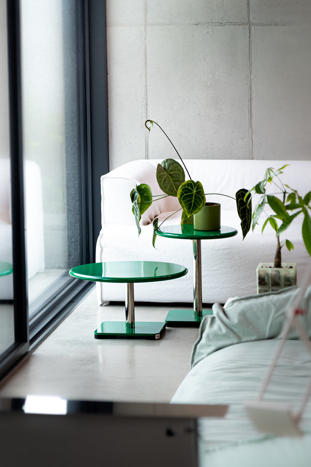 락시저스페이퍼 Rock Scissors Paper 사이드 테이블, REFLECT Tables 홈페이지 이미지