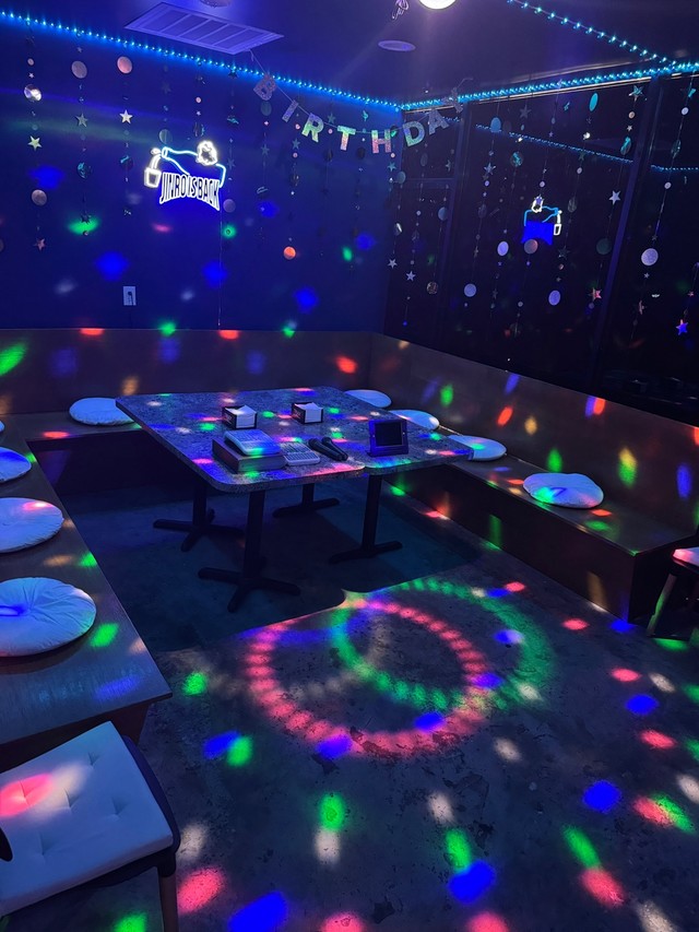 ROOM 4 </br> $50/hr | Fit 16 People, Up to 25 People