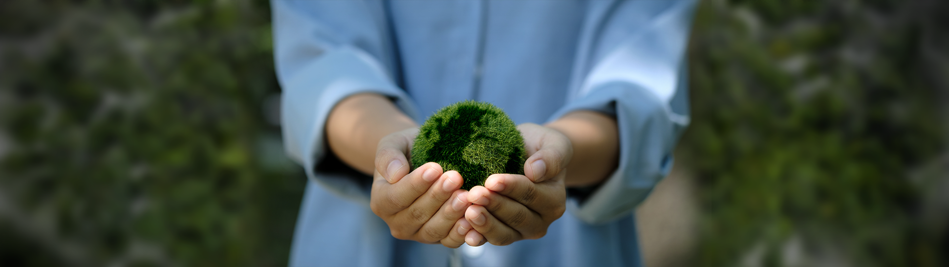 <div style="font-weight:bold; line-height:1.5;  text-shadow:0px 0px 10px #000;">지속가능경영</div><div style="font-size:24px; ">Environment, Social Responsibility & Governance</div>