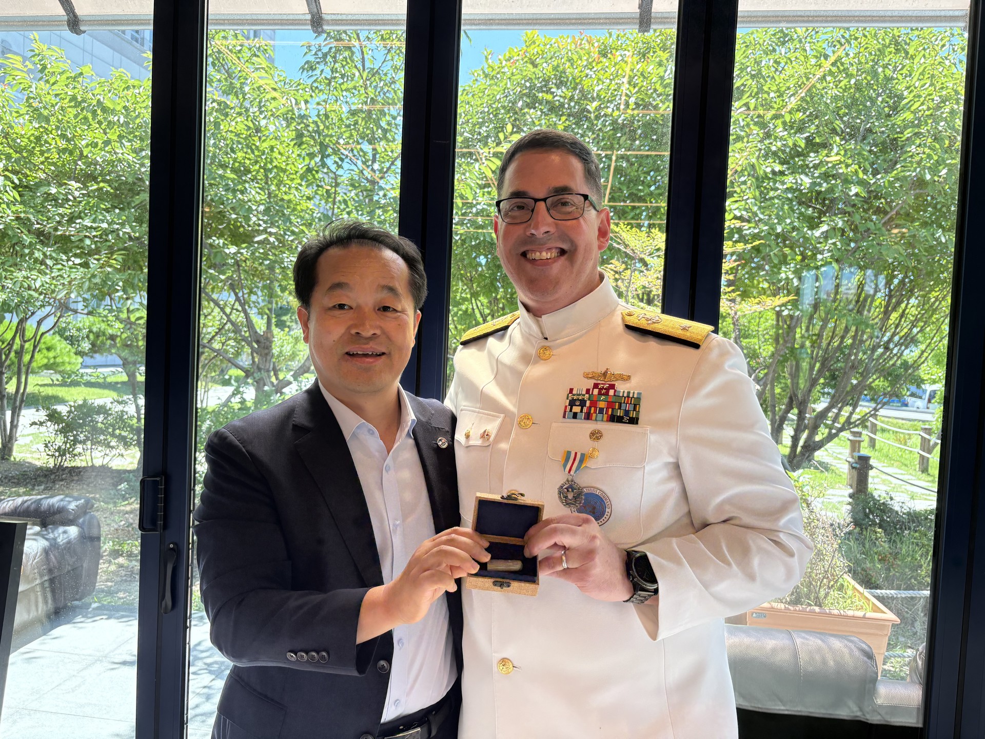 주한 미 해군사령관 이취임식 참석 (7.25)