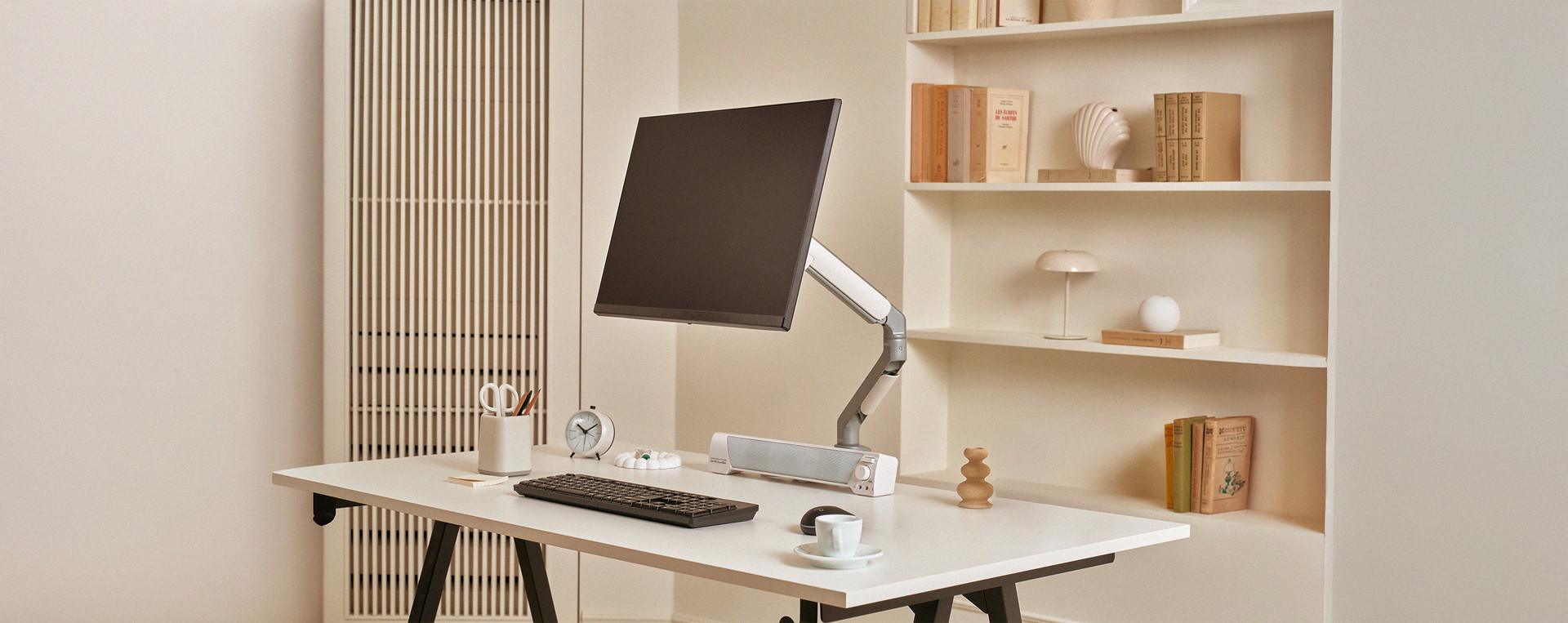 Monitor arm