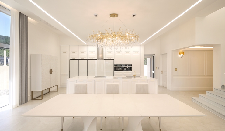 Modern classic house in IL-KWANG