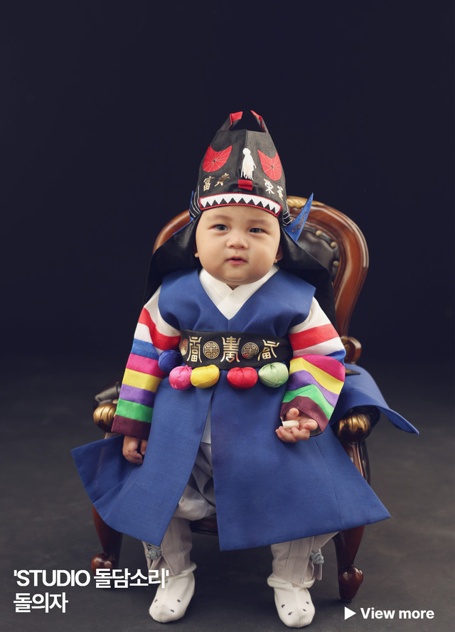 jw스튜디오 돌사진 컨셉 돌의자