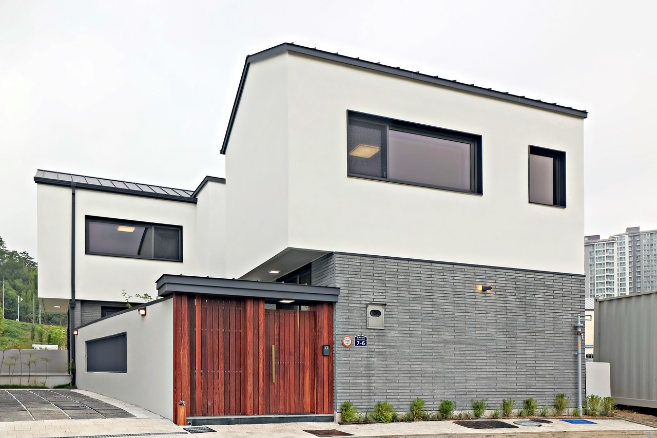 A twin house in YULHA
