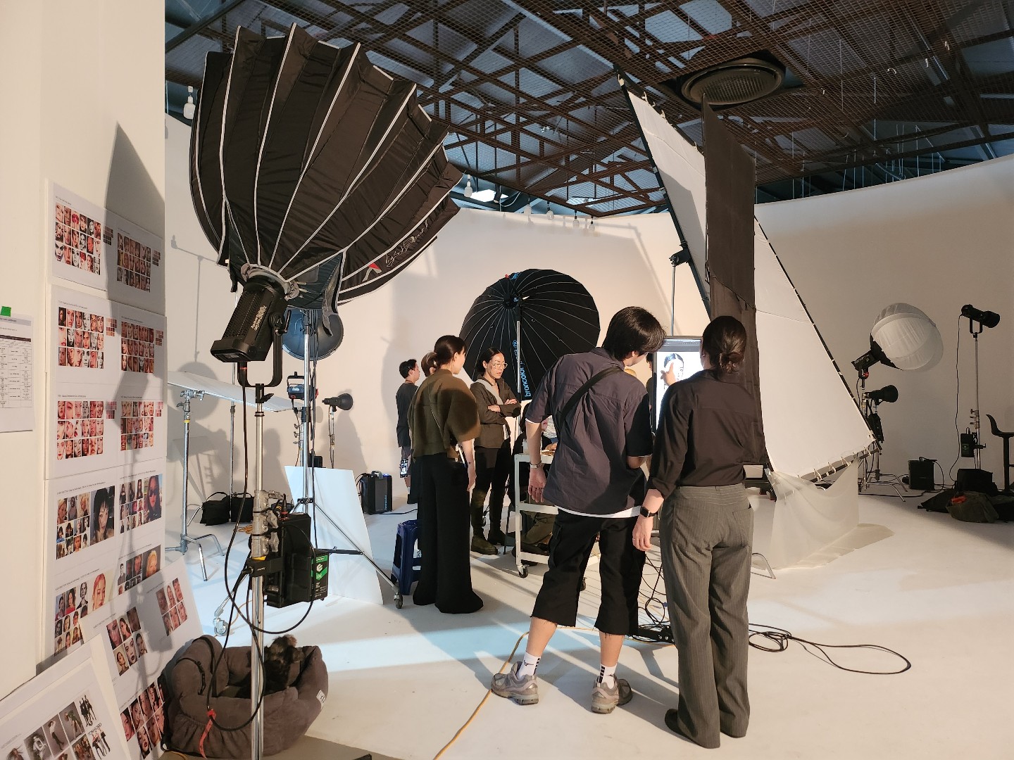 Editorial & Visual<br>매거진 ･ 화보 ･ 룩북