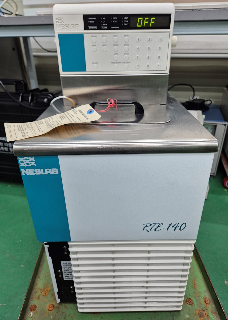 Neslab RTE 140 Chiller and Heater 저온 항온 순환수조 칠러 : 엠아이티솔루션