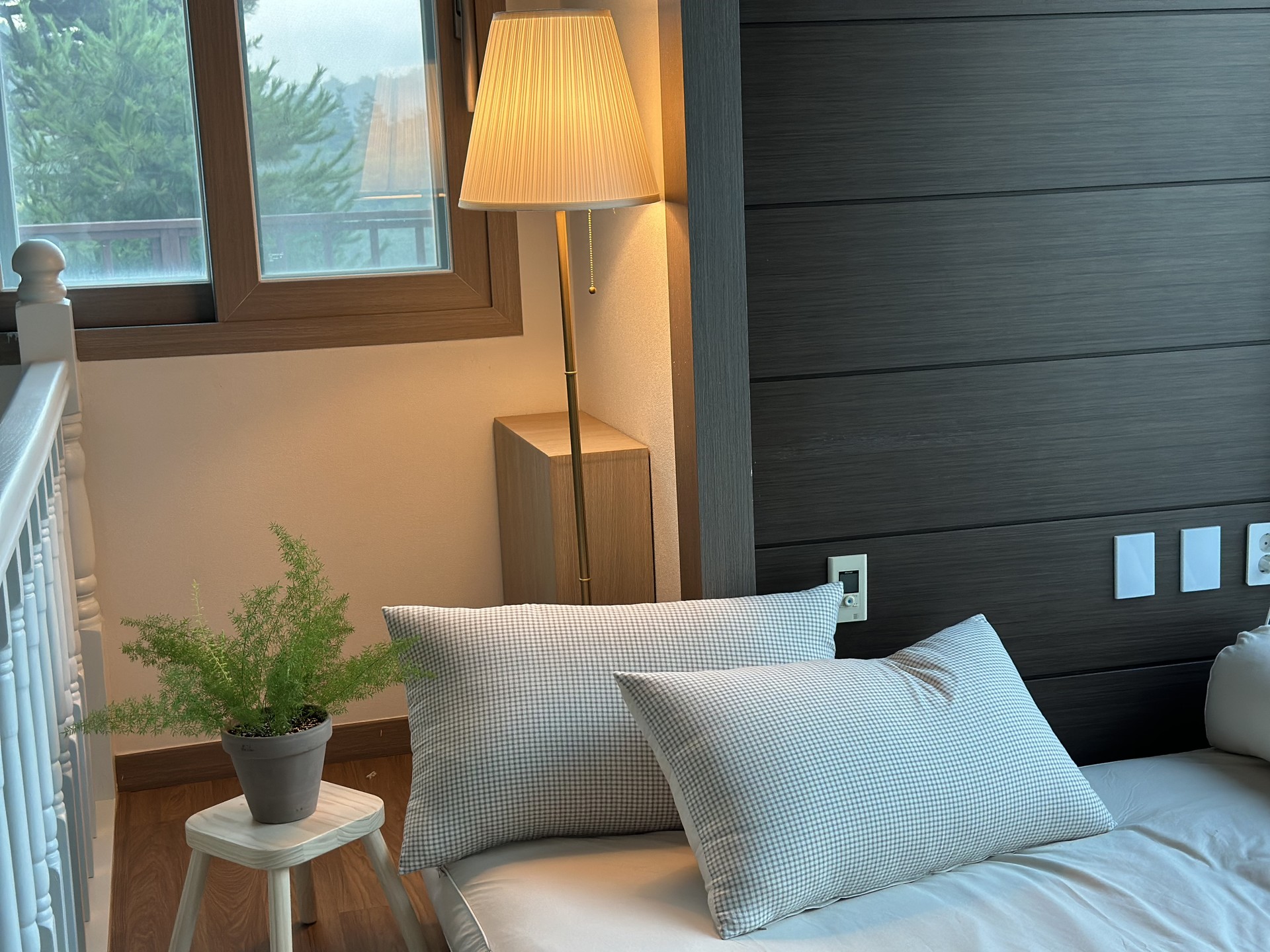 숲사이 좌식 공간