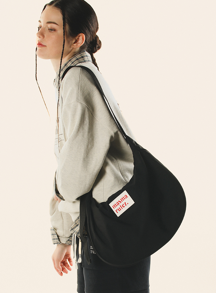 【masmarulez】Halfmoon cross bag Halfmoon cross bag_khaki beige : Masmarulez [마스마룰즈]