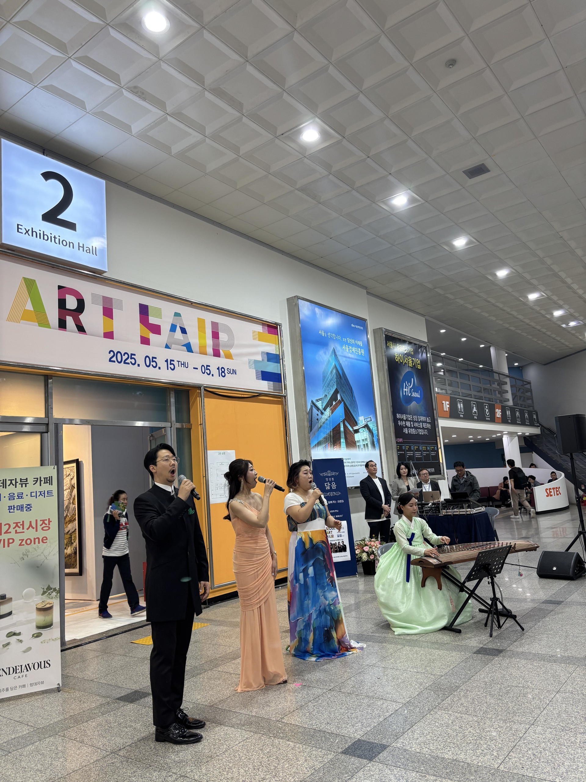 <p style="text-align:left; font-size:16px; margin-top:26px;">VITAE TELLUS IN<br><span style="color:#666;">₩ 80,000</span></p>