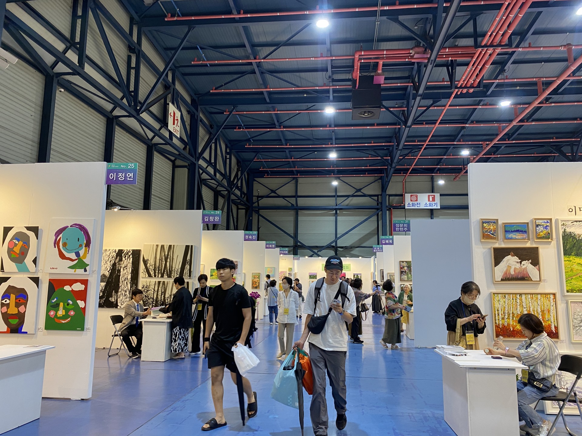 <p style="text-align:left; font-size:16px; margin-top:26px;">VITAE TELLUS IN<br><span style="color:#666;">₩ 80,000</span></p>