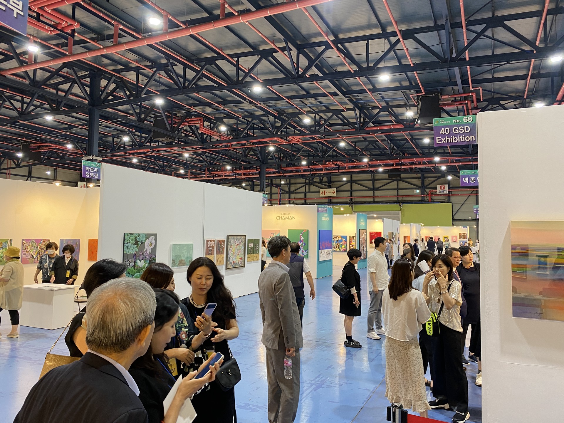 <p style="text-align:left; font-size:16px; margin-top:26px;">VITAE TELLUS IN<br><span style="color:#666;">₩ 80,000</span></p>