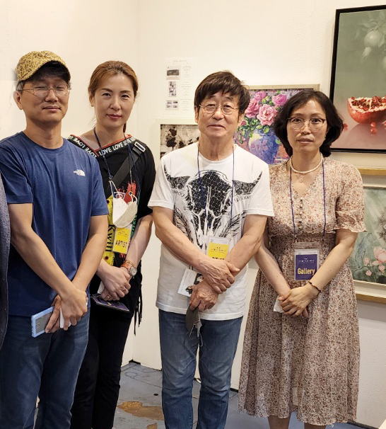 <p style="text-align:left; font-size:16px; margin-top:26px;">VITAE TELLUS IN<br><span style="color:#666;">₩ 80,000</span></p>