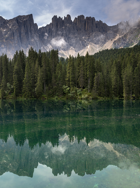 <div class="img-title"><div class="t-wrap"><div class="top-t"><P>R&D</P></div><h5>연구개발</h5></div><span class="material-symbols-outlined">add</span></div>