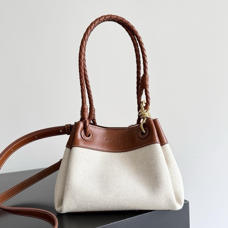 보테가 베네타 안디아모 미니