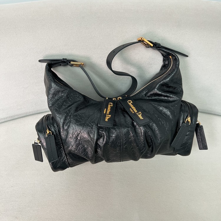 디올 그랜드 투어 멀티 포켓 미디엄 블랙