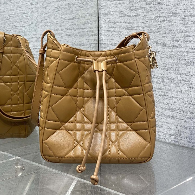 디올 디 모션 미디엄 호보 버킷백 DR09463