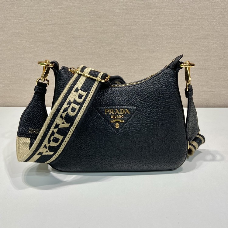 프라다 삼각로고 비텔로 다이노 1BH193