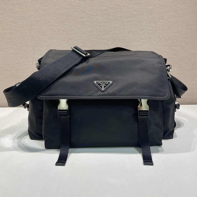 프라다 익스플로어 리나일론 2VD082