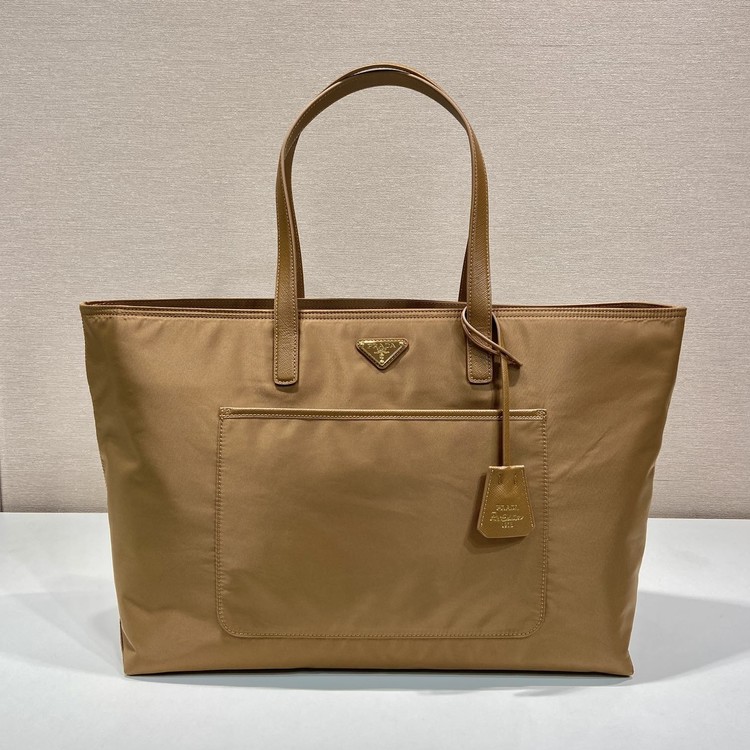 프라다 리에디션 1978 라지 리나일론 1BG527