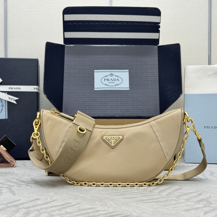 프라다 드뮈룬 리나일론 숄더 1BH222