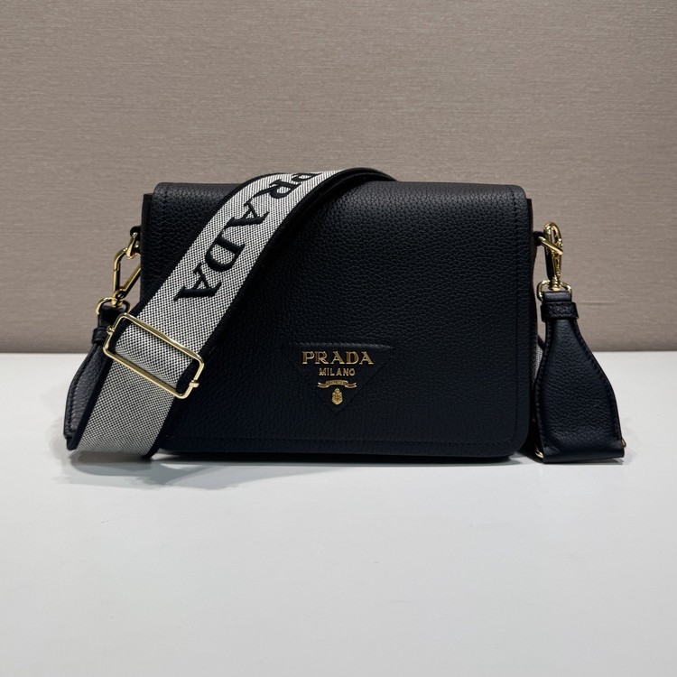 프라다 레더숄더백 1BD314