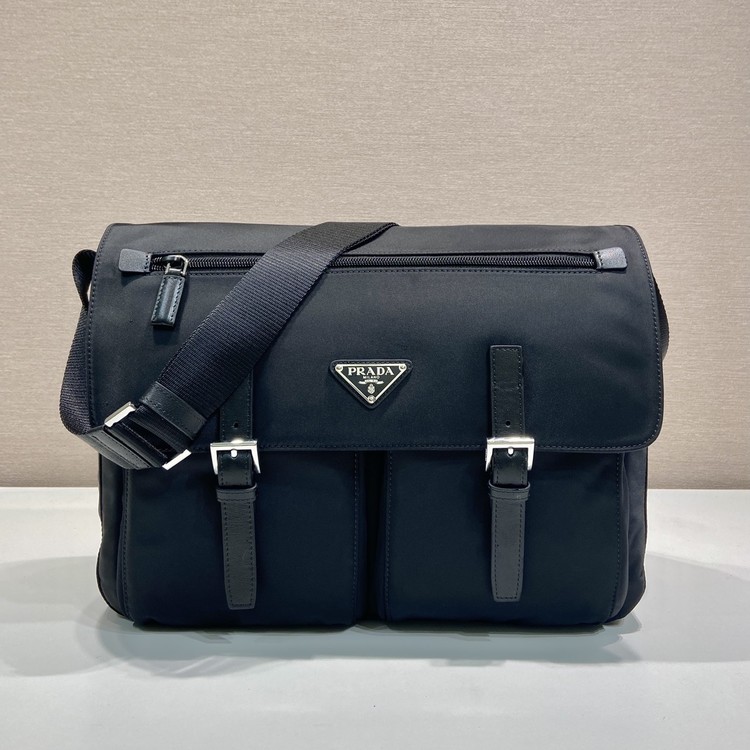 프라다 리나일론 크로스 1BD698