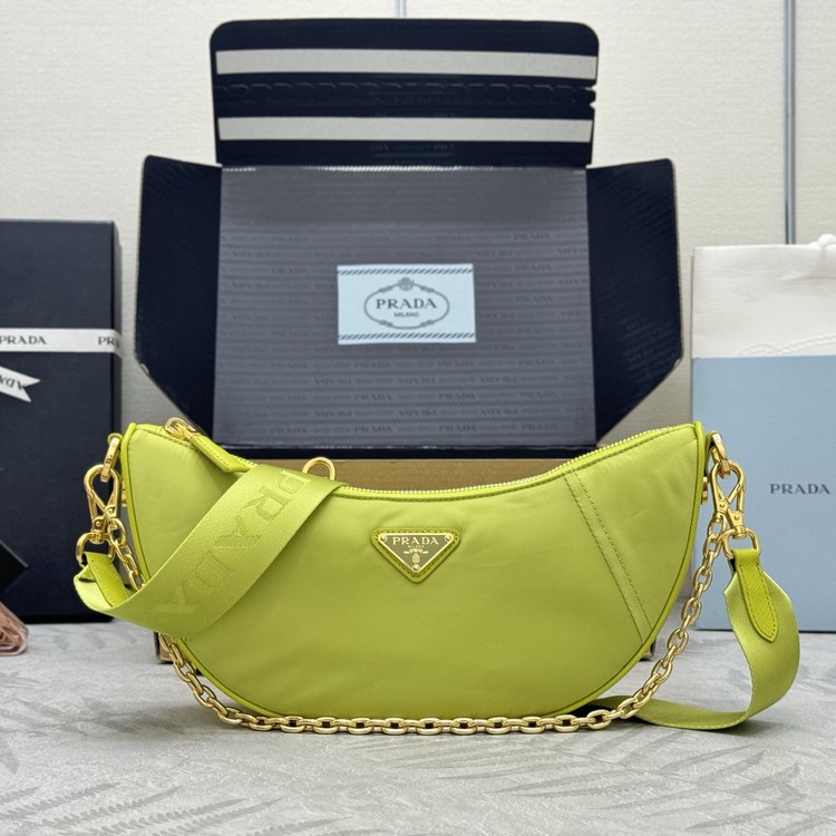 프라다 드뮈룬 리나일론 숄더 1BH222