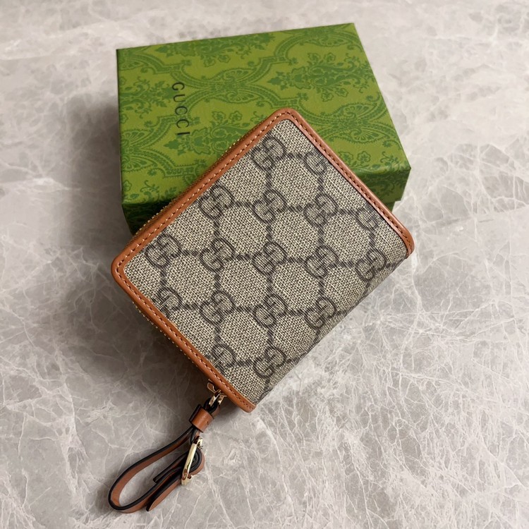 구찌 GG 엠블럼 지퍼 지갑 819131