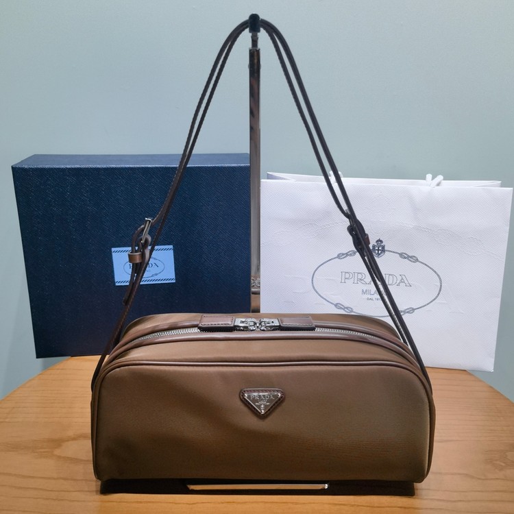 프라다 숄더 1BC249