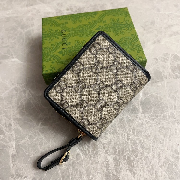 구찌 GG 엠블럼 지퍼 지갑 819131
