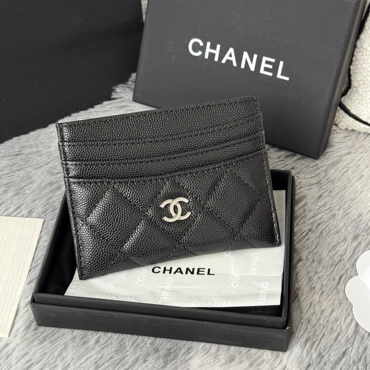 샤넬 클래식 카드홀더 캐비어 블랙 은장 AP4472