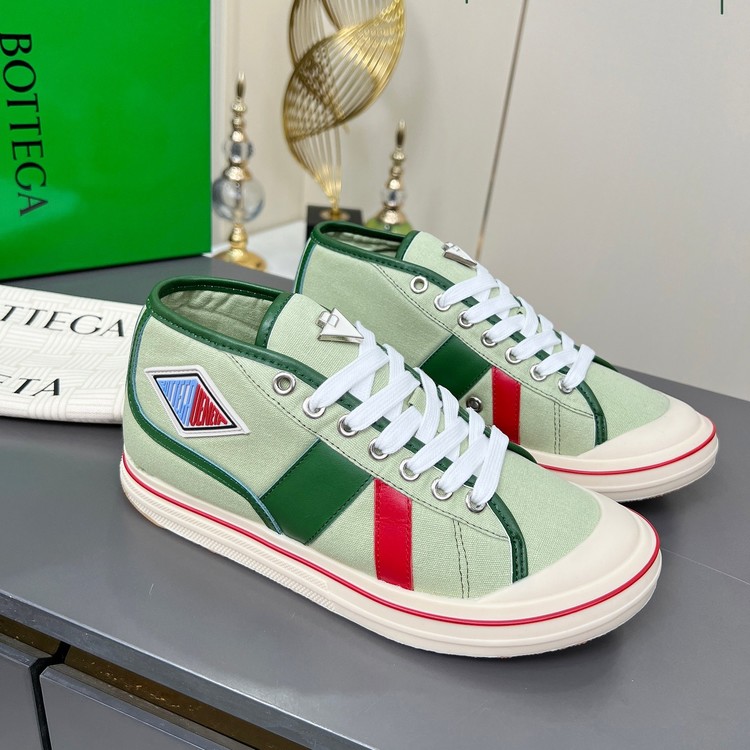 보테가베네타 엘리엇 하이탑 스니커즈