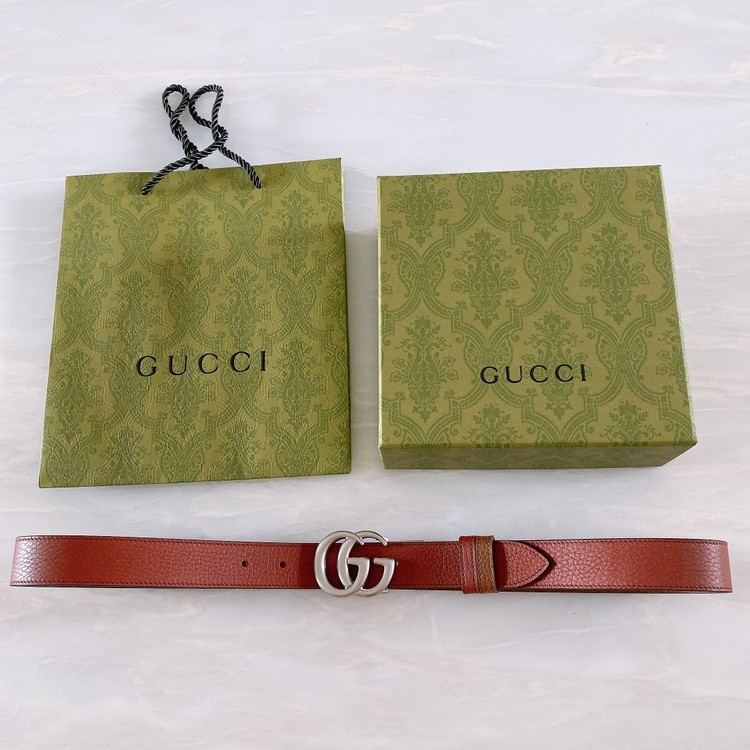 구찌  GG 버클 레더 양면 벨트