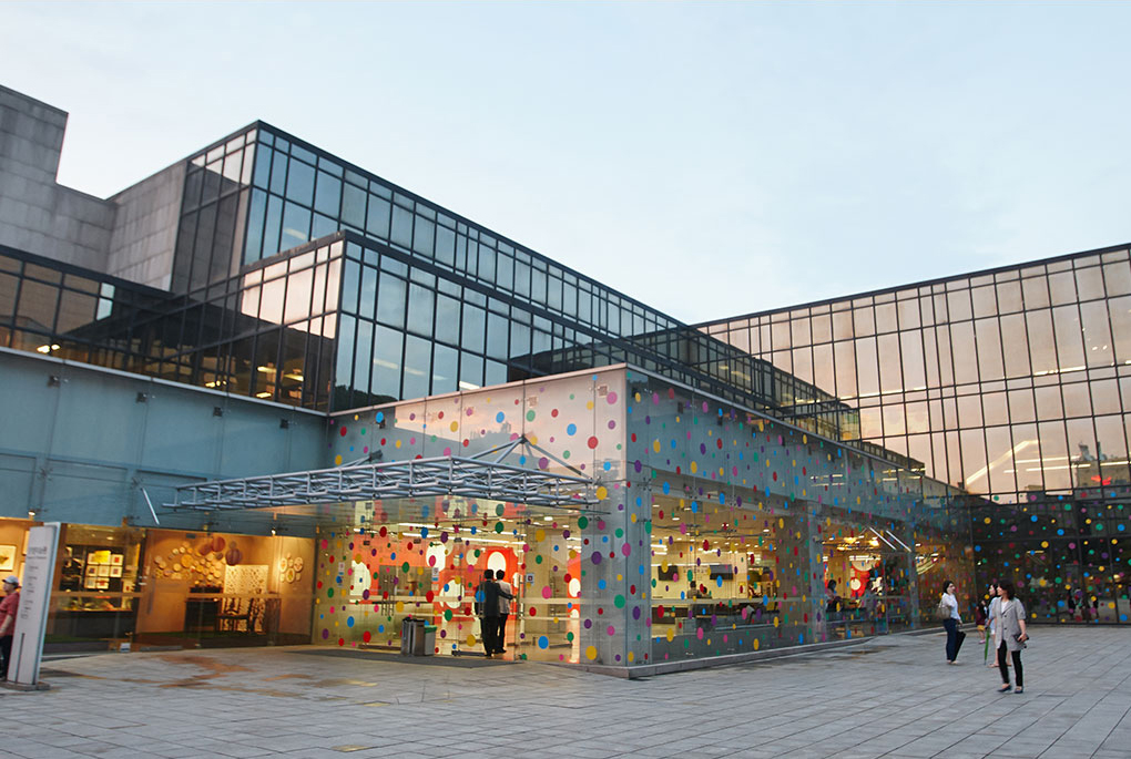 <p style="line-height: 1.5; margin-top: 1.5em;">     Exhibition<br>     /Religious facilities </p>