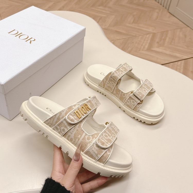 디올 액트 밸트 에크루 샌들