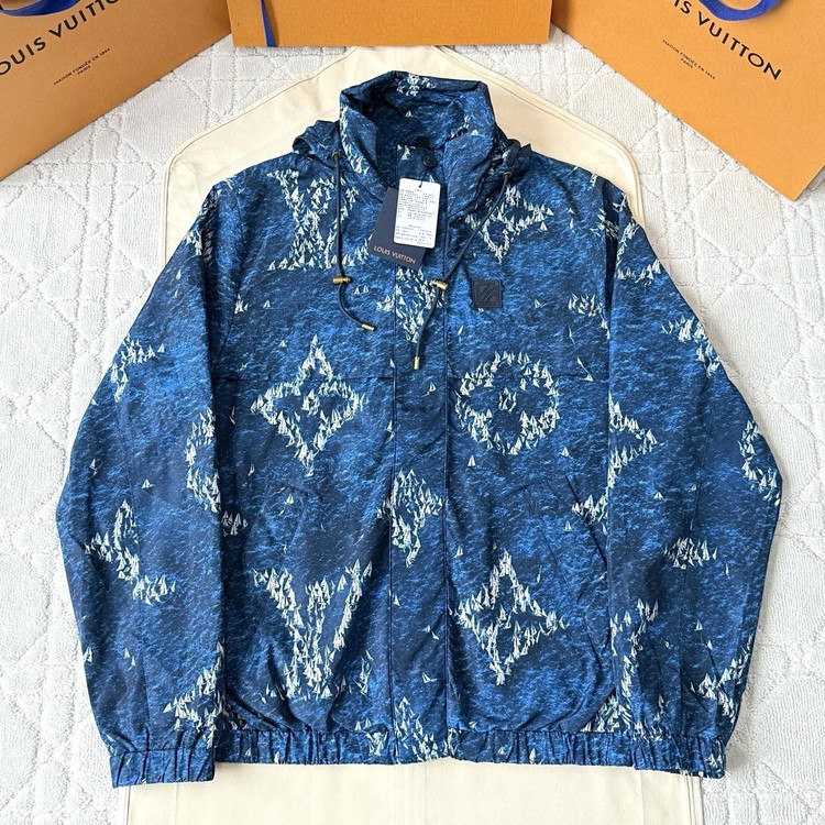 루이비통 25ss 바람막이