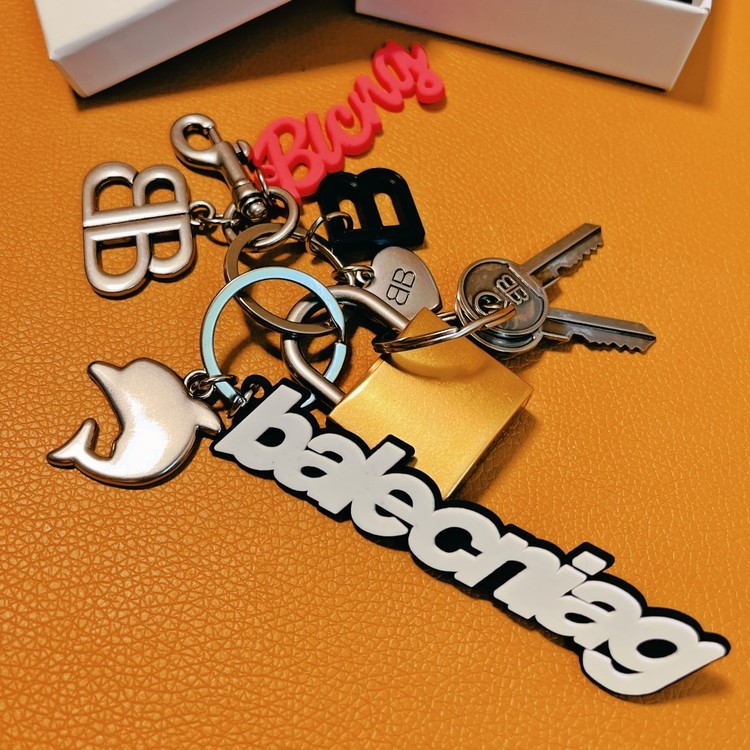 발렌시아가 팔로마 백참 키링