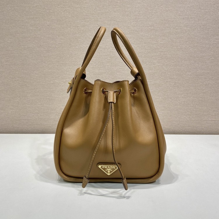 프라다 달링 레더 버킷백 1BE087
