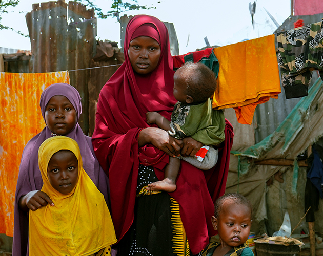 <h6 class="w-number"><span class="count-n count_num">500</span><span>만명</span></h6><p class="w-title">2024년 한 해 동안<br>배고픔 걱정 없이 건강한 삶을 되찾은 사람들의 수</p>