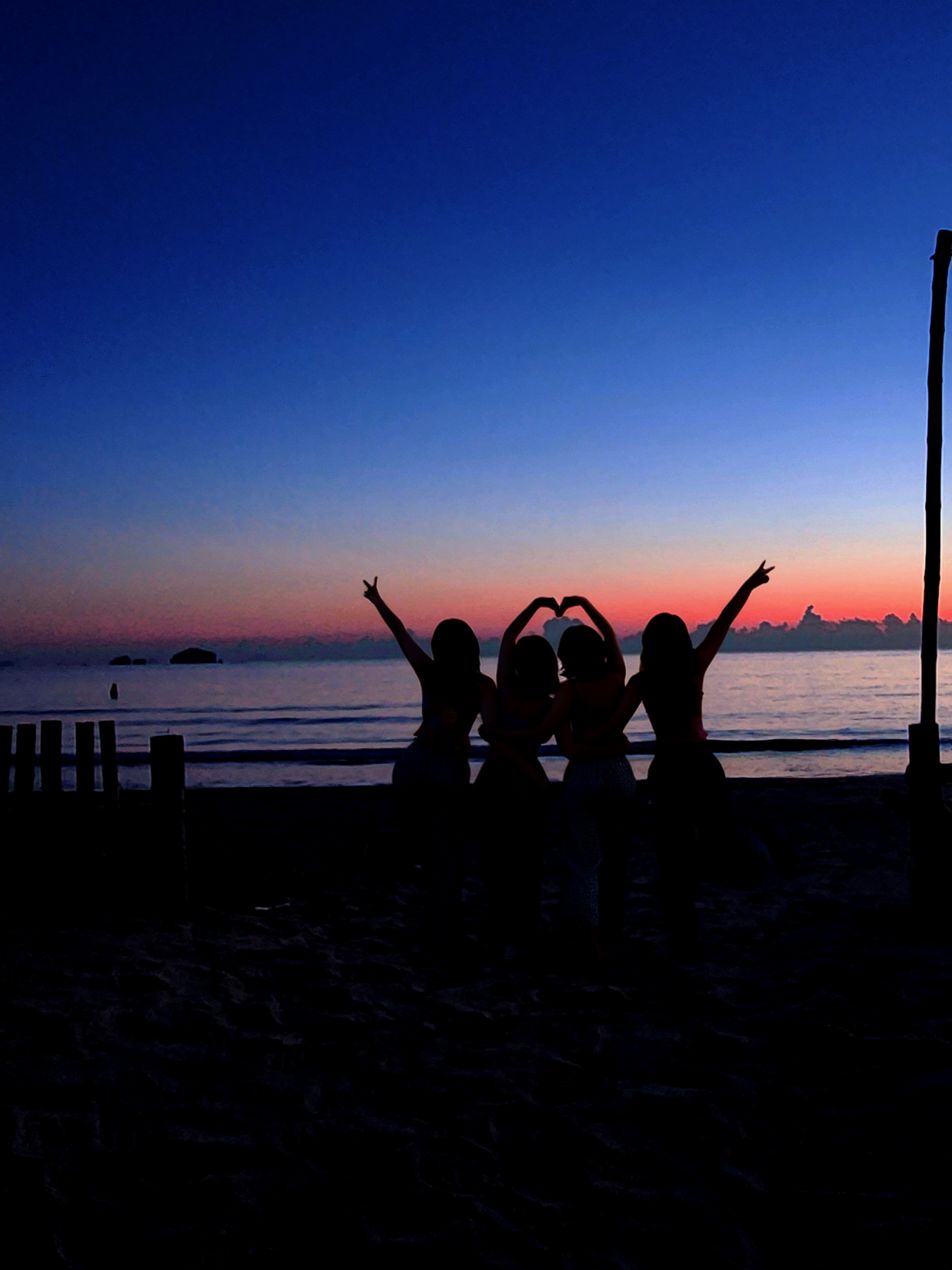 동절기 숙소정면 환상적인 일몰